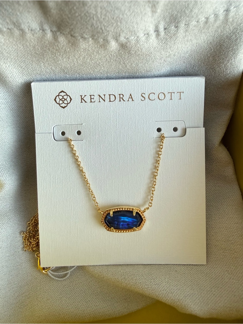 Kendra Scott Elisa Gold Pendant Necklace in Cobalt Cat’s Eye